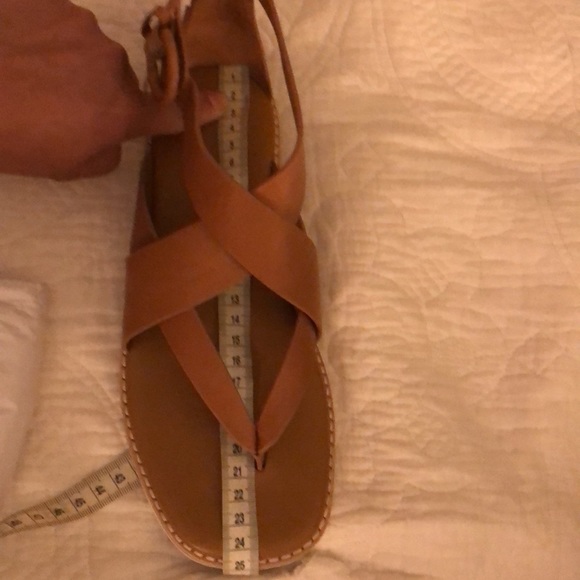 Vince Morris Strappy Flat Sandal - Picture 13 of 14